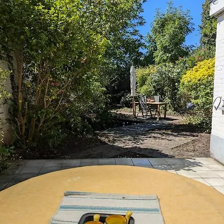 Huis Van Artevelde - Hondvriendelijk Vakantiewoning Met Gezellige Tuin - Casa de Férias Gante