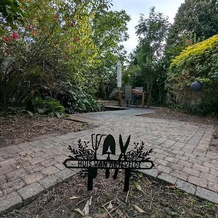 Casa de Férias Huis Van Artevelde - Hondvriendelijk Vakantiewoning Met Gezellige Tuin -