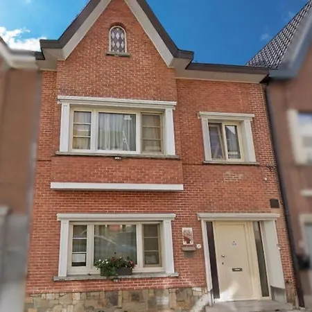 Casa de Férias Huis Van Artevelde - Hondvriendelijk Vakantiewoning Met Gezellige Tuin - *